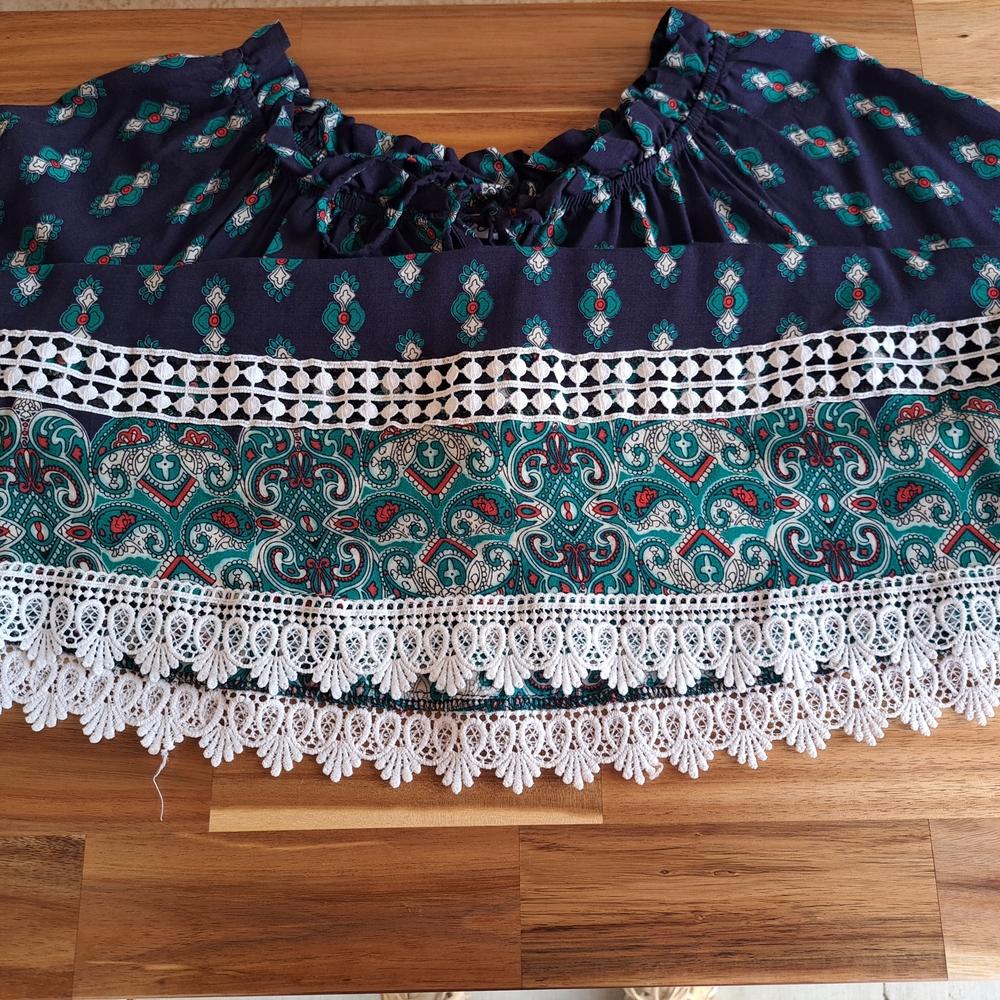 Bohemian Patterned Blouse with Lace Trim - Picture 5 of 5